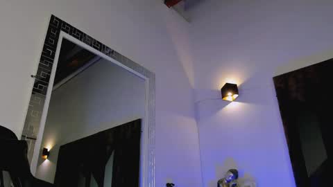Snapshot of maxwell_dupont chatting on 05-29-26, 08:40 MAX online show from 05-29-26, 08:40
