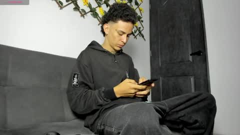 Max online show from 04-06-26, 02:09