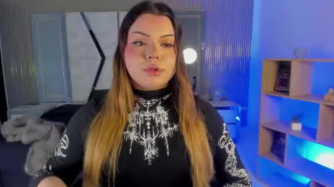 Maxine Minx online show from 03-18-26, 12:36