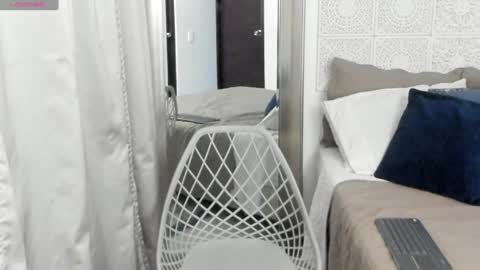 Snapshot of maxzy_star chatting on 12-06-24, 02:13 Victoria online show from 12-06-24, 02:13