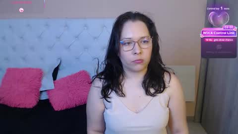 May online show from 01-12-26, 08:25