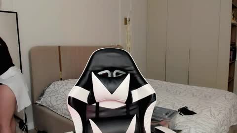 Mia online show from 02-13-26, 02:18