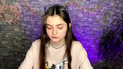 Snapshot of may_rollins chatting on 06-26-26, 04:55 may online show from 06-26-26, 04:55