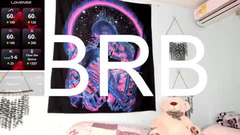 Snapshot of maya__fox chatting on 02-14-25, 01:23 OF mayitta19 online show from 02-14-25, 01:23