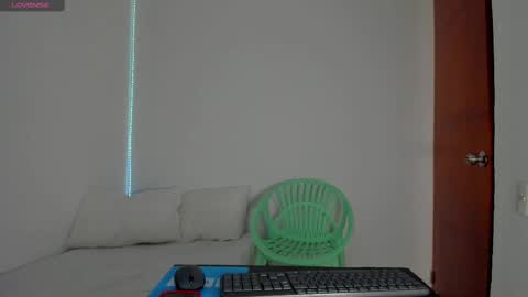 Snapshot of maya_graham_ chatting on 09-23-25, 02:36 Maya online show from 09-23-25, 02:36