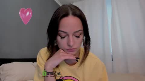 Snapshot of maya_l chatting on 06-17-26, 03:02 Maya online show from 06-17-26, 03:02