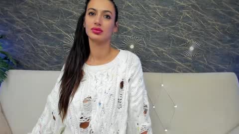 Snapshot of maya_lisa chatting on 11-24-25, 08:30 Karah online show from 11-24-25, 08:30