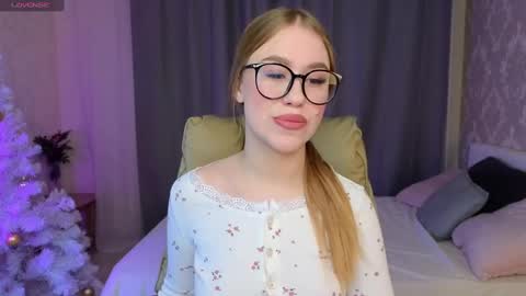 Snapshot of maya_lolly chatting on 01-15-25, 01:41 Maya online show from 01-15-25, 01:41