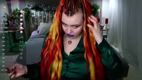 Snapshot of maya_mils chatting on 01-05-25, 01:03 Maya Mils online show from 01-05-25, 01:03