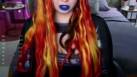 Snapshot of maya_mils chatting on 01-19-25, 04:01 Maya Mils online show from 01-19-25, 04:01