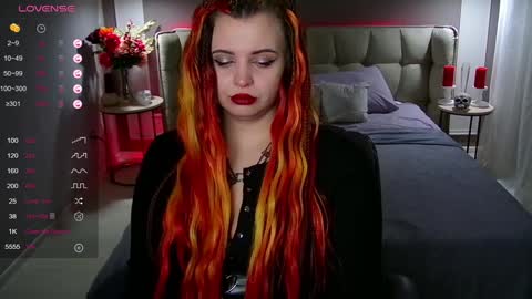 Snapshot of maya_mils chatting on 01-25-25, 01:10 Maya Mils online show from 01-25-25, 01:10