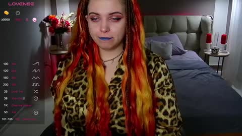 Snapshot of maya_mils chatting on 01-29-25, 01:27 Maya Mils online show from 01-29-25, 01:27