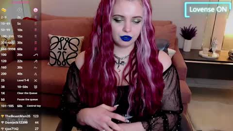 Snapshot of maya_mils chatting on 02-25-25, 07:20 Maya Mils online show from 02-25-25, 07:20