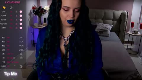 Snapshot of maya_mils chatting on 10-08-25, 01:14 Maya Mils online show from 10-08-25, 01:14