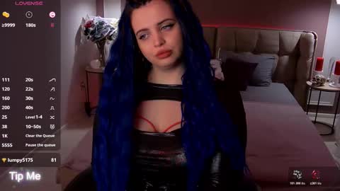 Snapshot of maya_mils chatting on 11-13-25, 01:48 Maya Mils online show from 11-13-25, 01:48