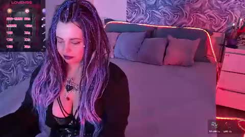 Snapshot of maya_mils chatting on 07-19-26, 01:09 Maya Mils online show from 07-19-26, 01:09
