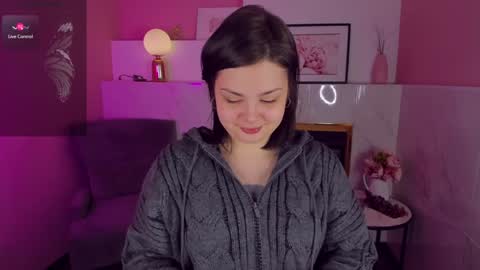 Woman online show from 12-11-24, 06:14