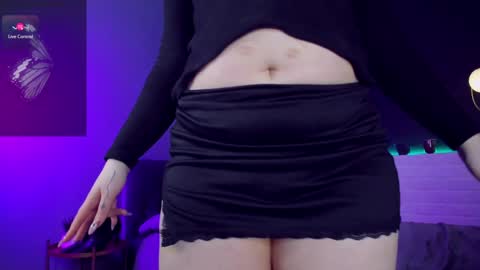 Woman online show from 01-07-25, 11:48