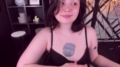 Woman online show from 03-02-25, 07:56