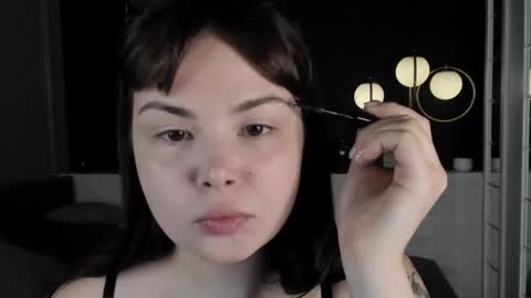 Woman online show from 10-28-25, 06:06