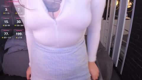 Woman online show from 11-16-25, 02:22