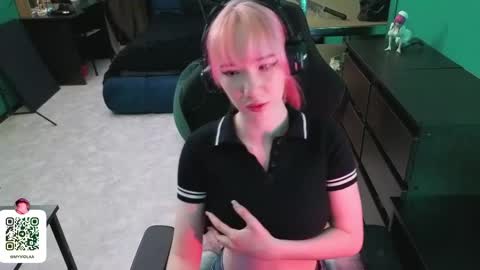 Maya Viola online show from 04-15-26, 05:36