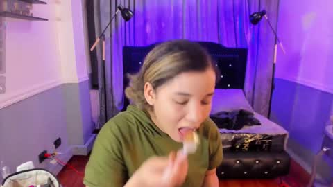 Maya online show from 11-21-25, 02:54