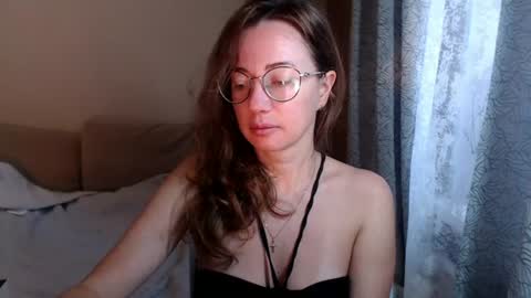 Snapshot of mayacateyes chatting on 07-13-26, 06:22 Maya online show from 07-13-26, 06:22