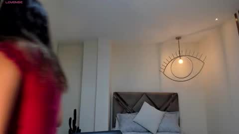 M A Y A    H O F F M A N online show from 03-02-26, 11:28