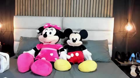 Nicolle Ruselle   Hello my lovely  schedule for great fun from  630 am and end 800 pm Colombian time I wait for you online show from 02-03-25, 10:58