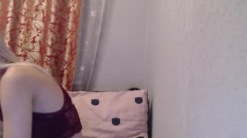 maybe_doll online show from 11-27-25, 09:50