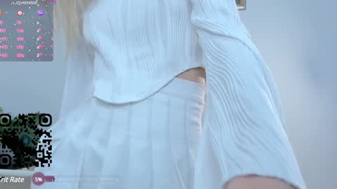 Snapshot of maydaguy chatting on 12-19-24, 12:56 Megan online show from 12-19-24, 12:56