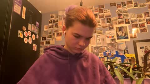 Rose online show from 03-29-26, 09:48