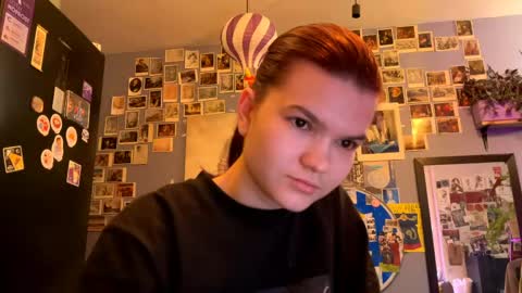 Rose online show from 04-17-26, 04:37