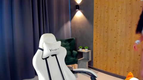 Snapshot of maymalina chatting on 04-10-26, 05:34 May online show from 04-10-26, 05:34