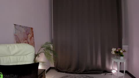 Snapshot of maymalina chatting on 04-21-26, 03:46 May online show from 04-21-26, 03:46