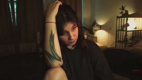 Snapshot of maymary_ chatting on 12-16-24, 09:35 Mary . online show from 12-16-24, 09:35