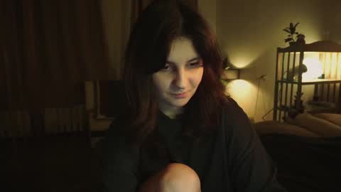 Snapshot of maymary_ chatting on 12-17-24, 06:24 Mary . online show from 12-17-24, 06:24