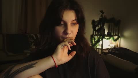 Snapshot of maymary_ chatting on 12-26-24, 05:37 Mary . online show from 12-26-24, 05:37