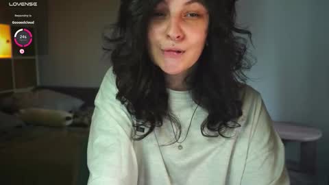 Snapshot of maymary_ chatting on 09-15-25, 05:07 Mary . online show from 09-15-25, 05:07