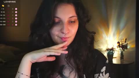 Snapshot of maymary_ chatting on 10-16-25, 05:52 Mary . online show from 10-16-25, 05:52