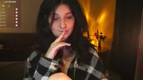 Snapshot of maymary_ chatting on 12-04-25, 05:39 Mary . online show from 12-04-25, 05:39