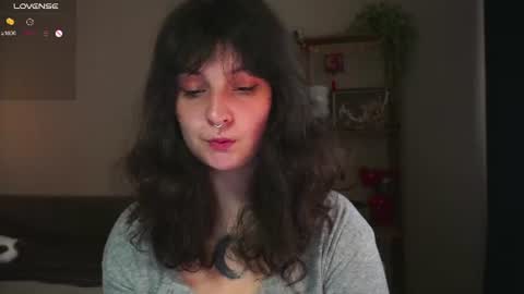 Snapshot of maymary_ chatting on 06-23-26, 06:00 Mary . online show from 06-23-26, 06:00