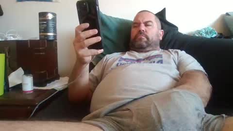 Snapshot of mayoramx chatting on 12-17-24, 08:43 Dad bod 43 online show from 12-17-24, 08:43