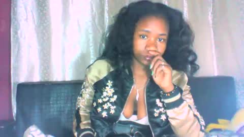 Snapshot of mayrah5 chatting on 10-24-25, 09:11 mayrah online show from 10-24-25, 09:11