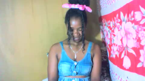 Snapshot of mayrah5 chatting on 12-02-25, 05:35 mayrah online show from 12-02-25, 05:35