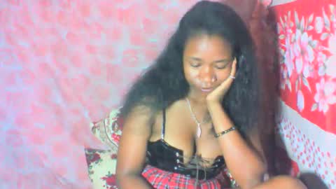 Snapshot of mayrah5 chatting on 12-22-25, 07:38 mayrah online show from 12-22-25, 07:38