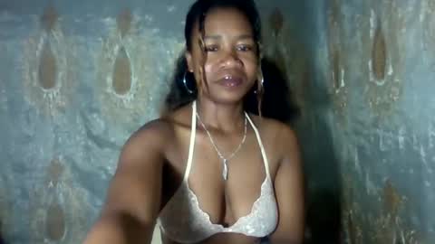 Snapshot of mayrah5 chatting on 01-13-26, 05:57 mayrah online show from 01-13-26, 05:57