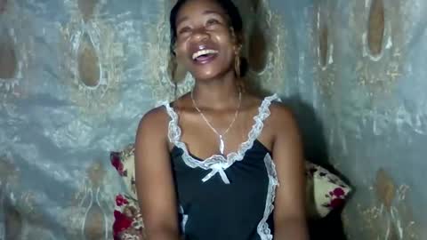 Snapshot of mayrah5 chatting on 02-21-26, 05:52 mayrah online show from 02-21-26, 05:52