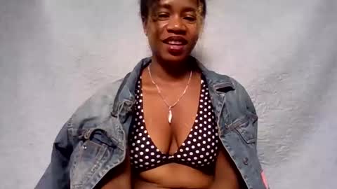 Snapshot of mayrah5 chatting on 03-12-26, 06:52 mayrah online show from 03-12-26, 06:52